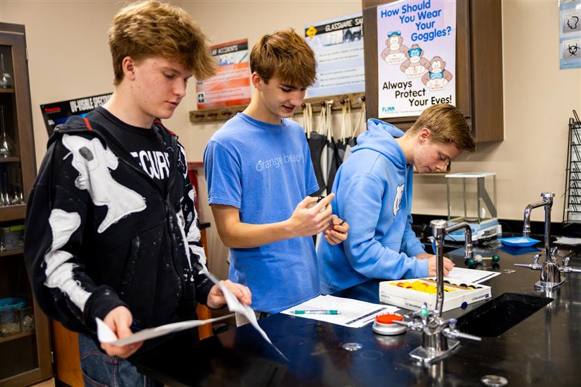 Franklin High students in chemistry class